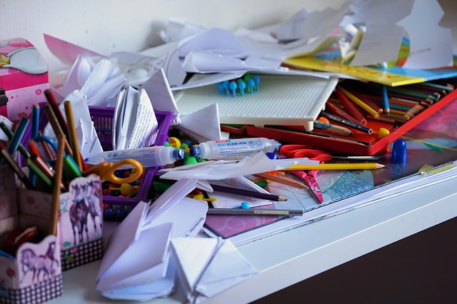 Does clutter impact productivity?